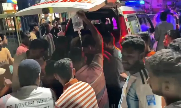 কলাপাড়ায় বাস-অটোরিকশার মুখোমুখি সংঘর্ষে নিহত ১, আহত ৮